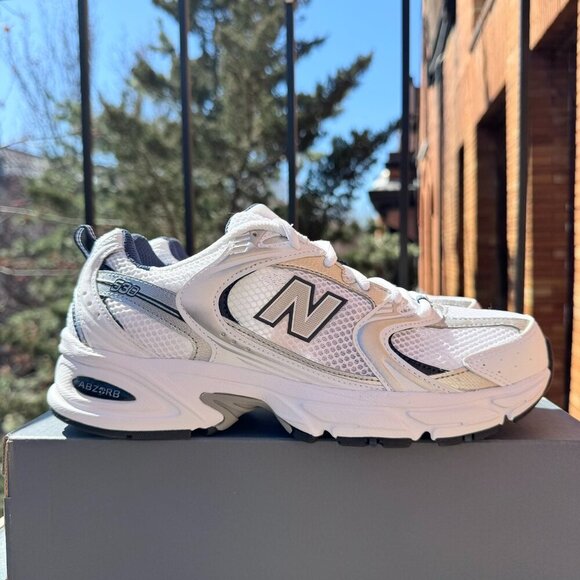New Balance 530 Sneaker Shoes in Navy Blue Metallic White Women's - Picture 1 of 14